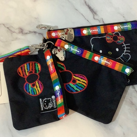 NWT Lesportsac 3 Pouches Hello Kitty - Picture 1 of 3